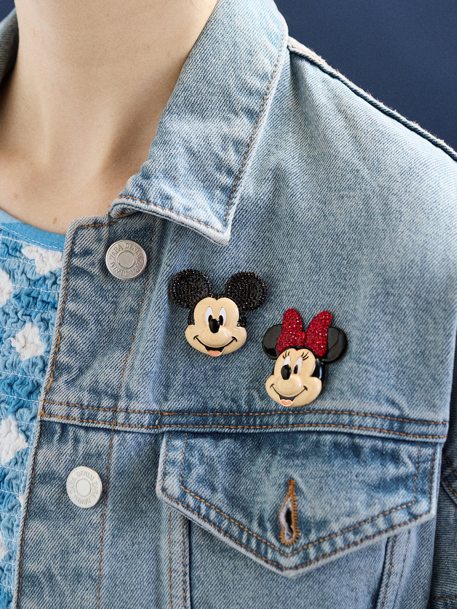Disney 3D Character Pin - Minnie Mouse - Image 2