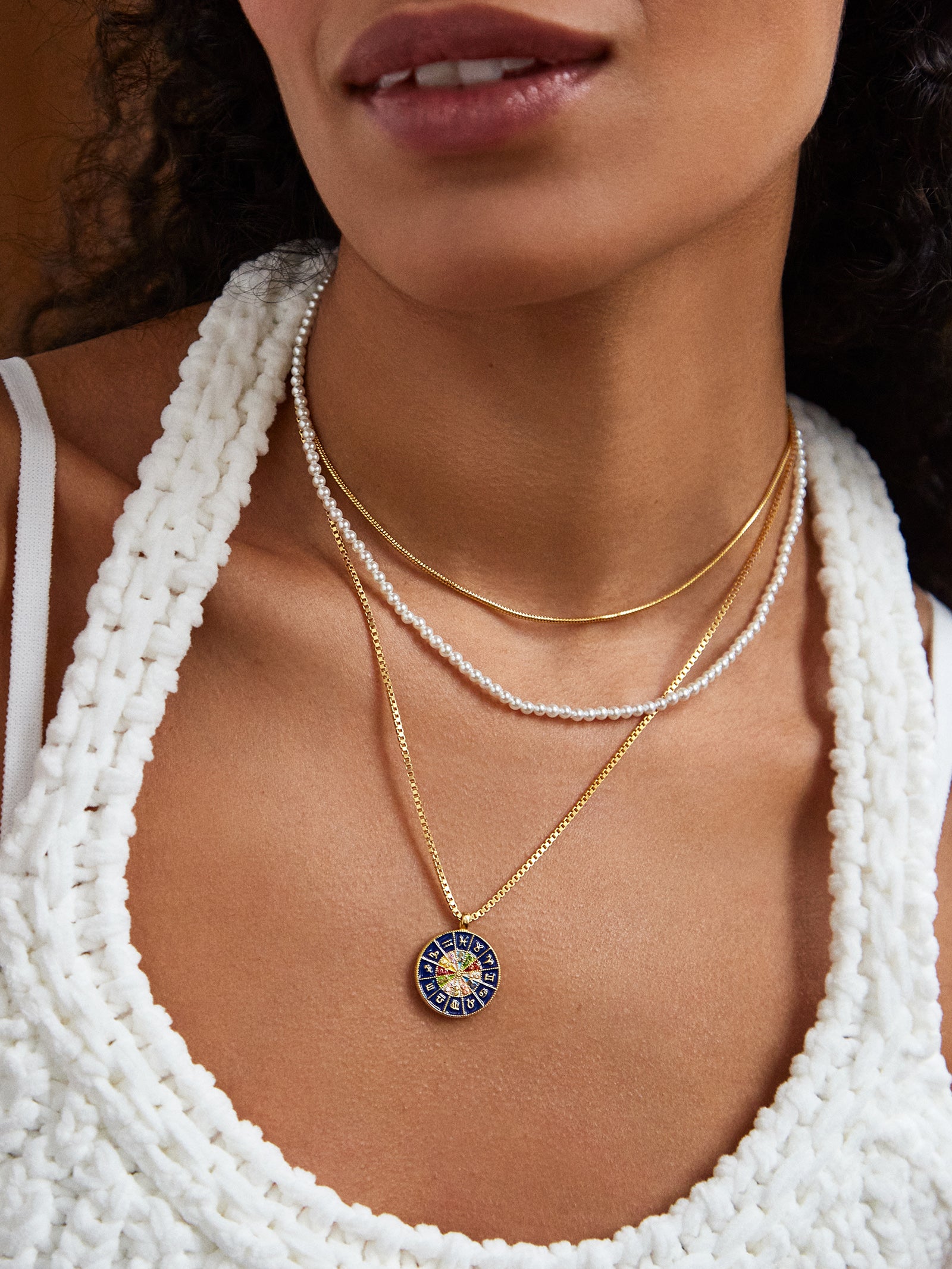 18K Gold Reversible Medallion Necklace - Astro - Image 2